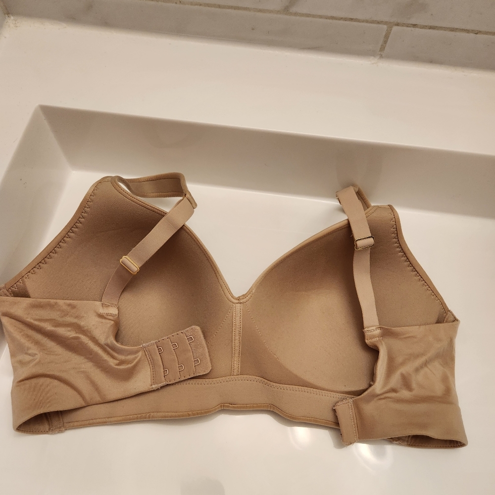 Natori Revelation Wireless Contour Bra - Picture 5 of 7